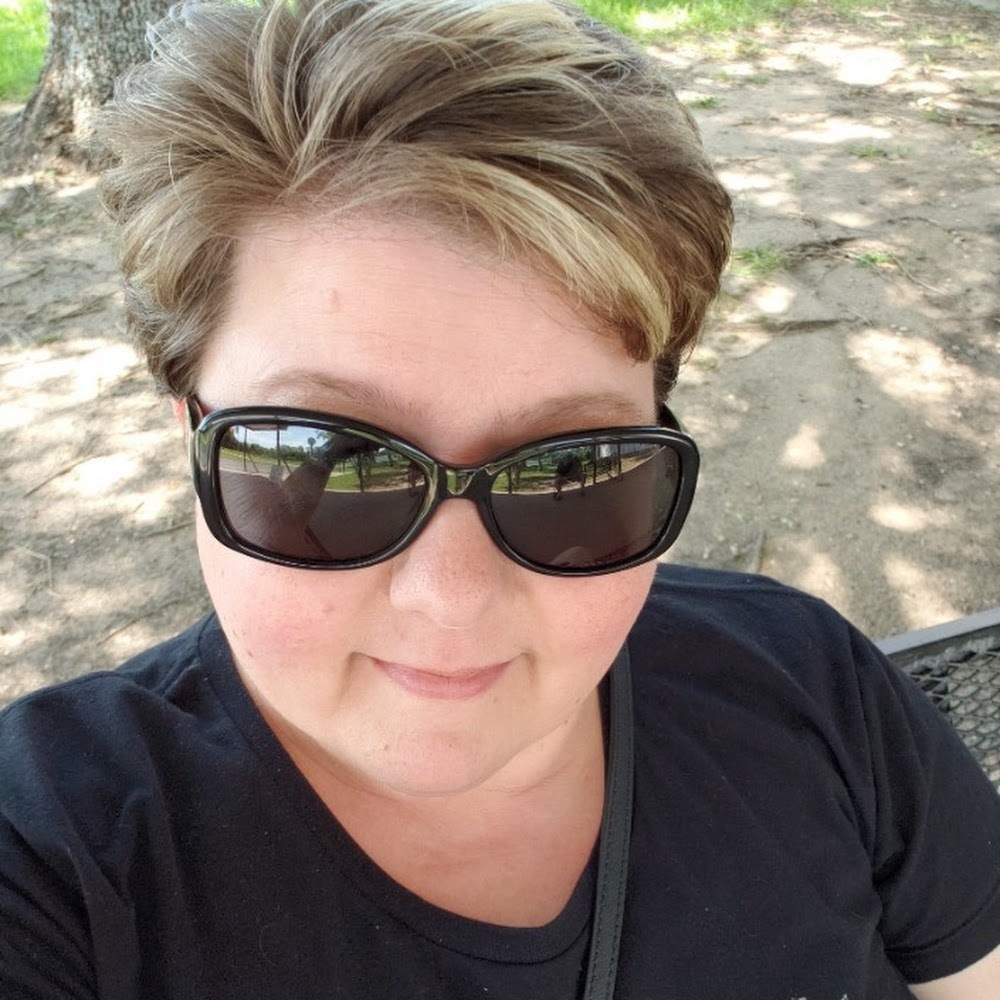 Meet your Posher, Tina